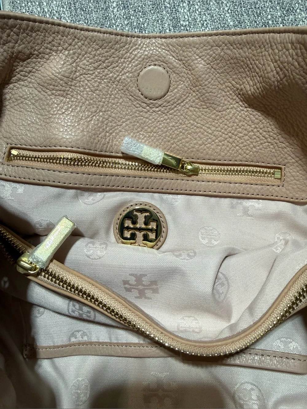 N/A tory burch